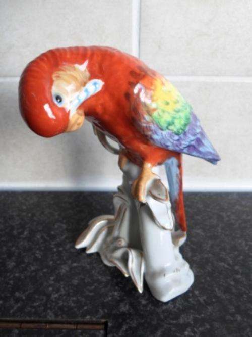 BEAUTIFUL!!! QUALITY VINTAGE PORCELIAN BUDGIE FIGURE MARKED WITH A CROWN WITH 'A' INSIDE
