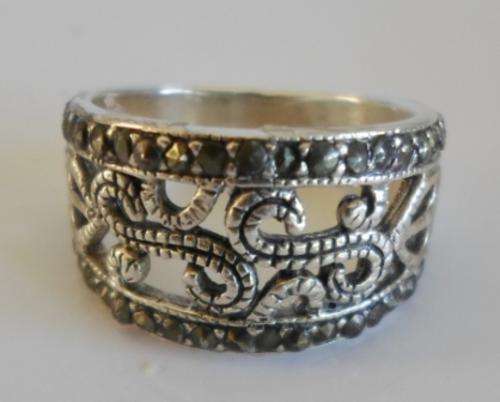 EXQUISITE!!! VINTAGE STERLING SILVER FILIGREE AND MARCASITE RING