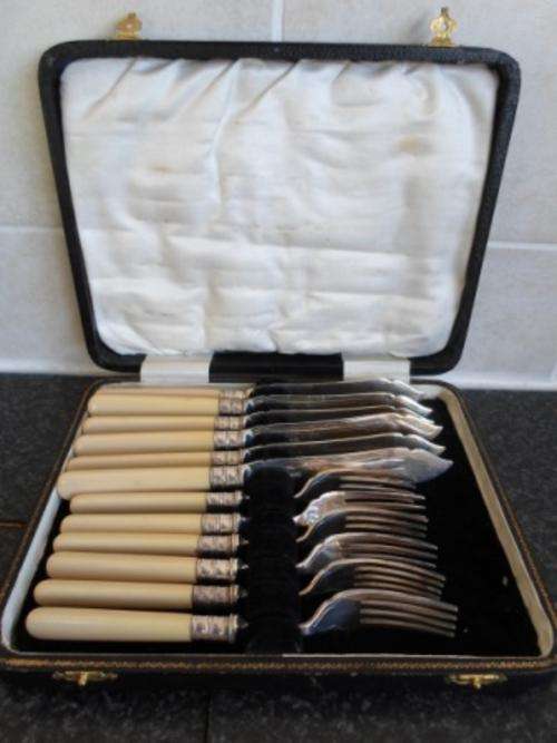 AWESOME!! EDWARDIAN BOXED SILVER PLATED FISH SET BY HF&CO EXCELLENT CONDITION!!!
