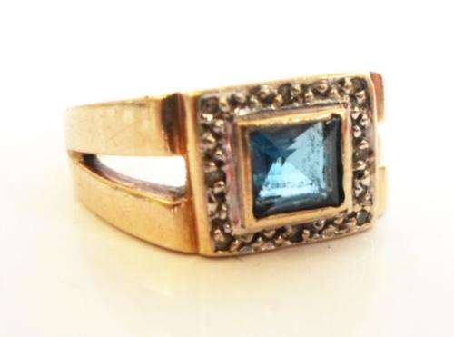 STUNNING!!! VINTAGE 14CT YELLOW GOLD AQUAMARINE AND DIAMOND RING 5,8g SIZE N VALUE R4000