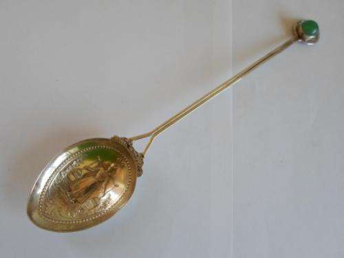 GORGEOUS!!! LARGE STERLING SILVER SPOON WITH BREAUTIFUL DETAIL AND JADE FINIAL 27g