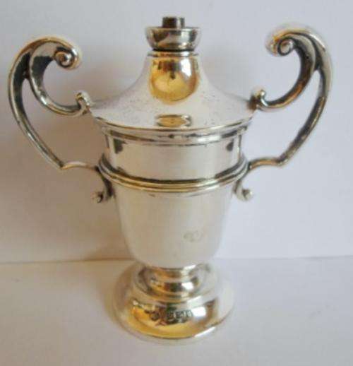 WOW!!! RARE 1909 SHEFFIELD SILVER TROPHY FORM TABLE CIGAR LIGHTER BY WILLIAM HUTTON & SONS 93,3g