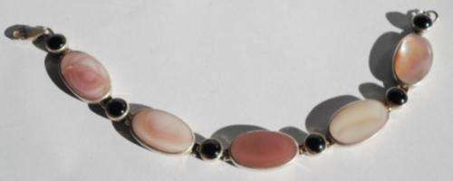 STUNNING!! STERLING SILVER PINK MOTHER OF PEARL & ONYX DESIGNER BRACELET