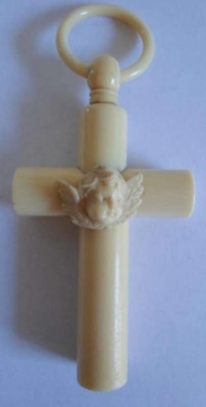 SPECTACULAR!! LARGE VICTORIAN IVORY CROSS WITH CHERUB DETAIL CIRCA 1880's VALUE R3000