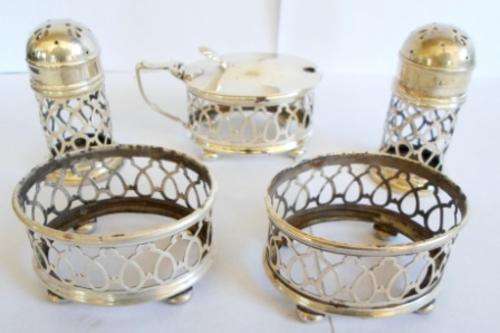 OUTSTANDING!!! 1919 BIRMINGHAM SILVER 5 PIECE CRUET SET BY GORHAM MANUFACTURING CO. 91,3g