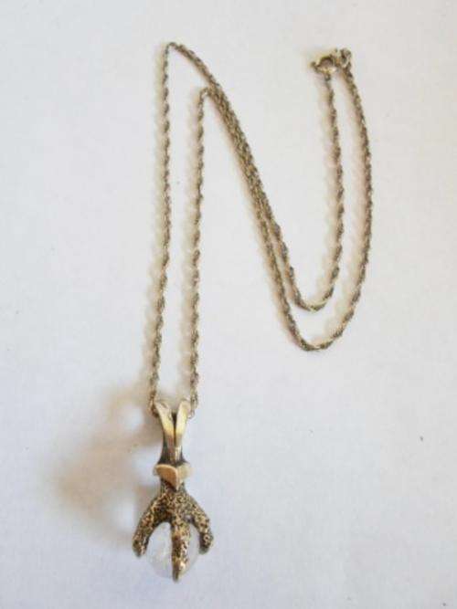 STUNNING!! LARGE VINTAGE STERLING SILVER CLAW & CRYSTAL PENDANT WITH 925 CHAIN