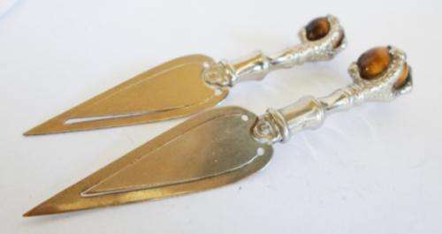 AMAZING!! PAIR OF MATCHING VINTAGE CLAW & TIGER EYE SILVER PLATED BOOK MARKS