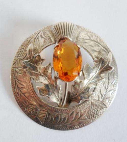 STUNNING!! LARGE 1953 GLASGOW SILVER SCOTTISH THISTLE BROOCH WITH BEAUTIFUL ENGRAVED DETAIL BY W.BS