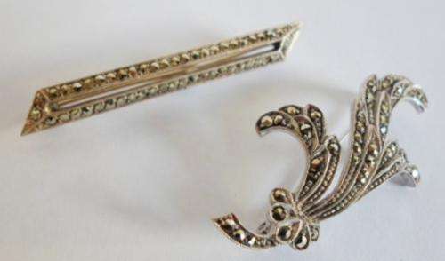 WOW!! 2 X VINTAGE SILVER & MARCASITE BROOCHES 1 IS 935 THE OTHER IS 835 SILVER
