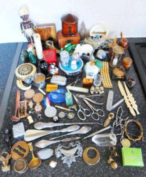 HUGE COLLECTION OF VINTAGE COLLECTABLE ITEMS 4 PIECES ARE HALLMARKED SILVER, OVER 100 ITEMS!!