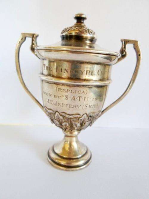 BEAUTIFUL!!! 1931 BIRMINGHAM SILVER TROPHY BY D&F WITH LOVELY DETAIL 58.9g