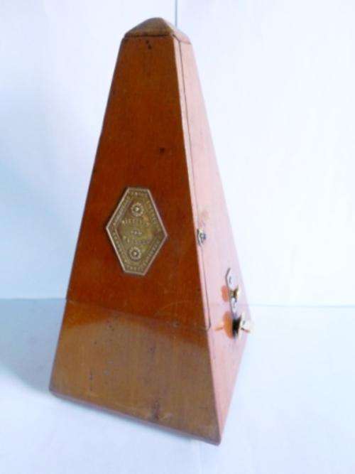 BEAUTIFUL!! METRONOME MAELZEL WITH CLOCKWORK MOVEMENT & BELL BAR COUNTER 100%  WORKING CONDITION!!!!