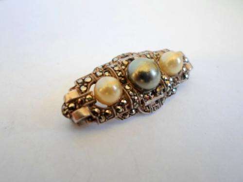 AMAZING!!! ART DECO 935 STERLING SILVER, MARCASITE, BLACK & WHITE PEARL BROOCH CIRCA 1930's