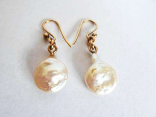 STUNNING!! LARGE EDWARDIAN BIWA PEARL & 9ct YELLOW GOLD EARRINGS CIRCA 1915 VALUE R2500
