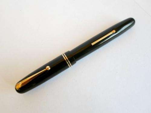 VINTAGE DARK GREEN SWAN MABIE & TODD FOUNTAIN PEN WITH 14ct GOLD NIB, GREAT CONDITION!!