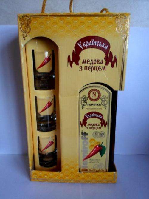 WOW!! BOXED NEMIROFF HONEY PEPPER VODKA WITH 3 SHOOTER GLASSES