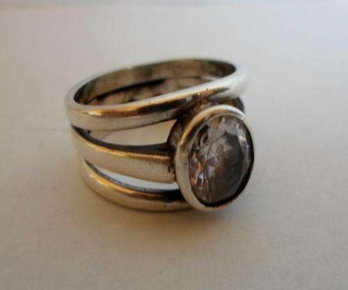 FABULOUS!! STERLING SILVER 3 IN 1 RING WITH CENTER FACETED CZ SIZE P1/2 7.9gr