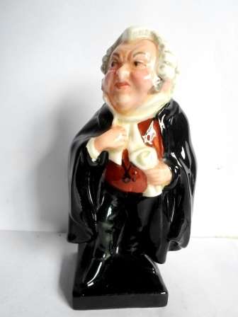 WOW!! LOVELY ROYAL DOULTON BUZFUZ FIGURE FAIR CONDITION!! WOW!!