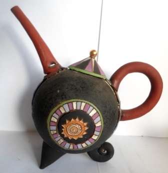 SPECTACULAR!! SA ARTIST HENNIE MEYER CERAMIC ART TEAPOT VALUE R1800, WOW!!