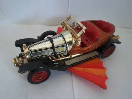 WOW!! VINTAGE GORGI CHITTY CHITTY BANG BANG IN FAIR CONDITION!!