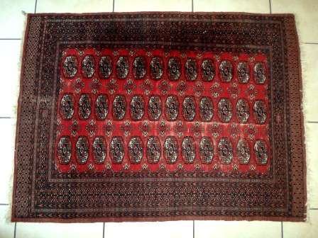 WOW!!! STUNNING!! VINTAGE PERSIAN HAND WOVEN WOOL BUKHARA CARPET 1800 X 1290mm WHAT A BEAUTY!!!