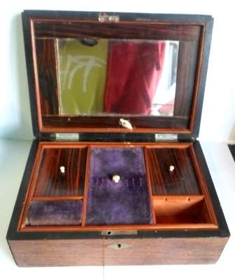 WOW!!! EDWARDIAN SEWING BOX IN GOOD CONDITION,AMAZING PIECE WOW!!! WOW!!