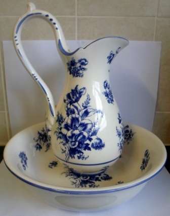 WOW!!! LARGE ITALIAN CAPODIMONTE BLUE & WHITE JUG &  BASIN WOW!!! WOW!!