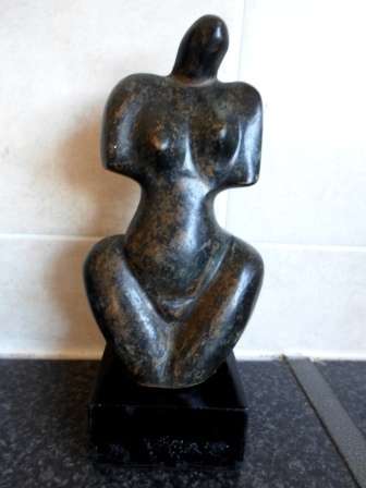 WOW!! MAURITIAN SCULPTOR DEVANAND BUNGSHEE ABSTRACT NUDE BRONZE 3033g VALUE R8500 WOW!! WOW!!