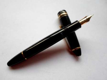 WOW!! MONTBLANC NO.146 FOUNTAIN PEN WITH 14ct GOLD NIB AMAZING CONDITION!! WOW!!