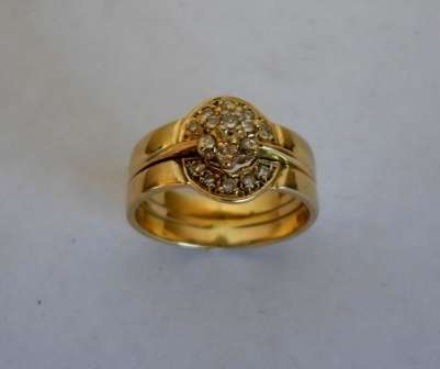 GORGEOUS!! VINTAGE 14ct GOLD & 0.25ct DIAMOND CLUSTER RING  5,3g VALUE R6500 WOW!! WOW!!