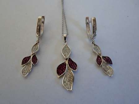 WOW!! STUNNING!! STERLING SILVER & CZ PENDANT & EARRING SET WITH CHAIN 8g WOW!!