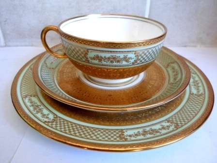 WOW!! RARE!! ROYAL DOULTON ROBERT ALLEN E8142 GREEN & GOLD set for Janham77 only!!!