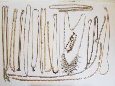 WOW!! COLLECTION OF STERLING SILVER CHAINS & NECKLACE 1 BID FOR THE LOT 110,9g WOW!!
