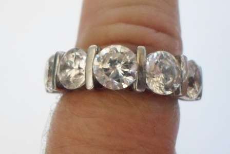 WOW!! STERLING SILVER & LARGE CZ RING 25 X 23 X 6mm SIZE P WOW!!