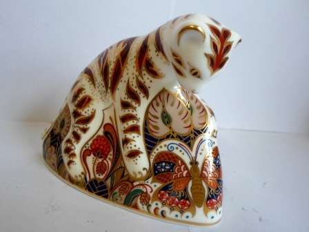 WOW!! VINTAGE ROYAL CROWN DERBY "BENGUL TIGER CUB" FIGURE MINT!!! WOW!! WOW!