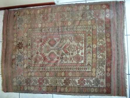 WOW!! MAGNIFICENT PERSIAN CARPET WITH STUNNING DESIGN 1780 X 1280mm VALUE R4200 WOW!!