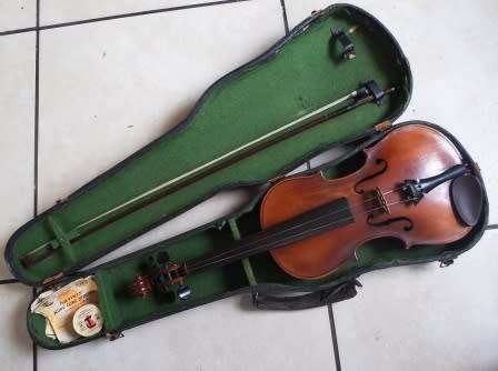 WOW!! RARE JACOB STAINER FULL SIZE VIOLIN WITH CASE & BOW CIRCA 1910 VALUE R6500 WOW!! WOW!!