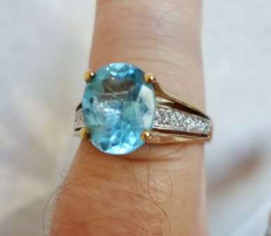 WOW!! VINTAGE 9ct YELLOW & WHITE GOLD 2,40ct AQUAMARINE & DIAMOND RING SIZE N1/2  3,3g  VALUE R6500