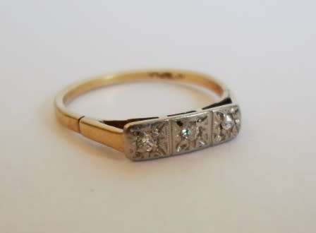 WOW!! EDWARDIAN 18ct GOLD & PLATINUM 0.10ct DIAMOND RING CIRCA 1910 2,1g SIZE N  VALUE R5950