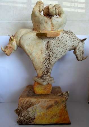 WOW!! LARGE EVETTE WEYERS SEMI ABSTRACT CERAMIC SCULPTURE VALUE R5500 AMAZING PIECE!!