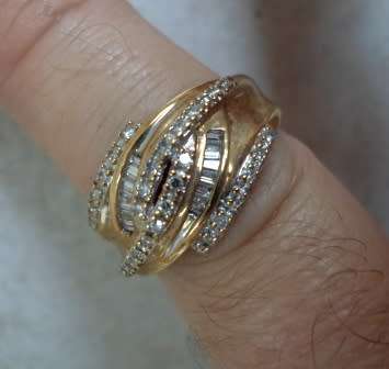 GORGEOUS!! VINTAGE 9ct GOLD 0,60ct MULTIPLE DIAMOND RING 3,2g SIZE M VALUE R7550 WOW!!