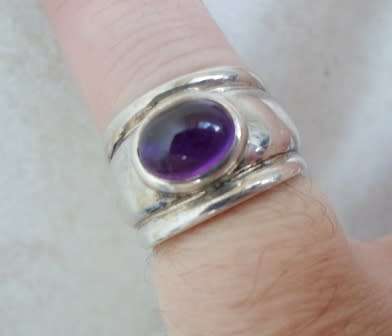 WOW!! LOVELY STERLING SILVER CABOCHON AMETHYST RING 7,6g  SIZE M  BEAUTIFUL PIECE!! WOW!!