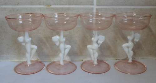 BEAUTIFUL!! VINTAGE 1960's VENETIAN NUDE WOMAN DRINKING GLASSES!! RARE FIND WOW!!
