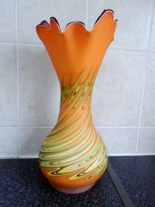 MAGNIFICENT! LARGE SIGNED DARIUS ZARRIN STUDIO GLASS VASE 415 X 175mm CIRCA 1990's VALUE R2500 WOW!!