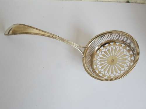 EXQUISITE!! HALLMARKED 1830 DUTCH 833 SILVER SUGAR SIFTER SPOON 31,7g STUNNING DETAIL!! WOW!!