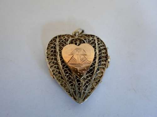 WOW!! VINTAGE EGYPTIAN 900 SILVER & 9ct GOLD FILIGREE LOCKET CIRCA 1930's 7,6g WOW!! WOW!
