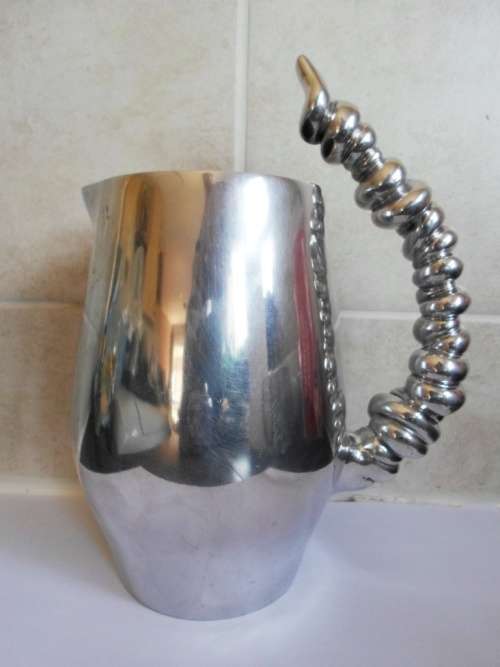 WOW!! MAGNIFICENT LARGE CARROL BOYES WOUND UP JUICE JUG 215 X 155 X 105mm WOW!! WOW!!