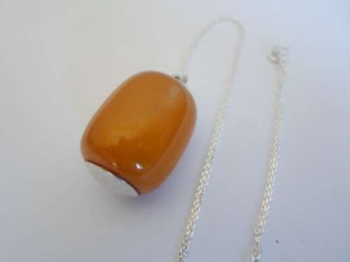 GORGEOUS!! VINTAGE STERLING SILVER YELLOW AMBER PENDANT WITH CHAIN   12,4g WOW!! WOW!!