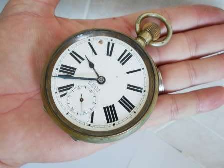 HUGE!! HEAVY ANTIQUE SWISS POCKET WATCH 100 X 70 X 20mm NEEDS A SERVICE!!