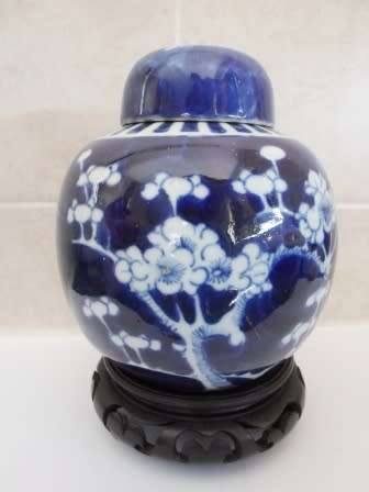 STUNNING!! HANDPAINTED CHINESE GINGER JAR WITH CORK WITH STAND CIRCA 1920's  WOW!! WOW!